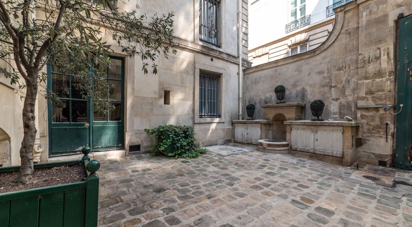 Photo of The Chevalier