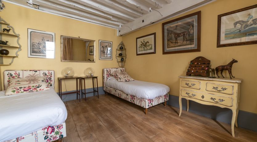 Photo of The Chevalier