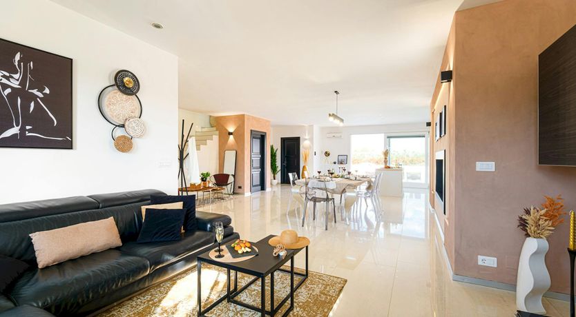 Photo of The Olive Whisper