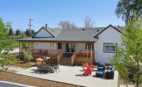 Photo of Vineyards & Verandas