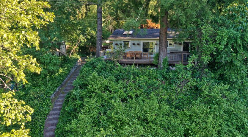 Photo of Redwood Riverside