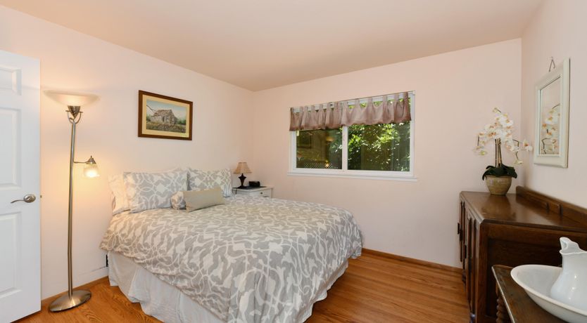 Photo of Redwood Riverside