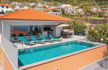 Villa Azure Holiday Home