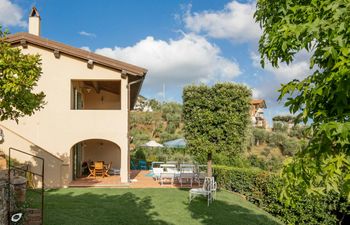 Versilia Viewpoint Holiday Home