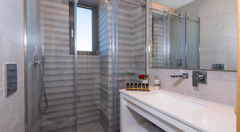 Photo of Britomartis & the King