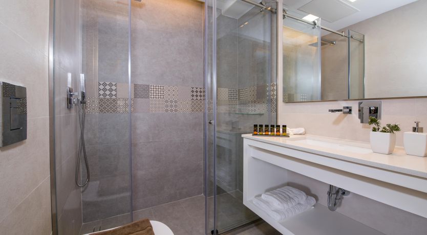 Photo of Britomartis & the King