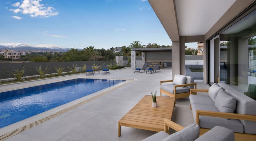 Photo of Britomartis & the King