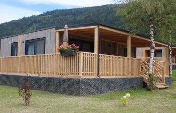 Wulfenia Waterfront 6 Holiday Home 4 Holiday Home