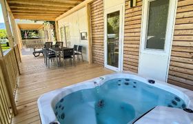 Photo of cottage-hottub-4-cottage