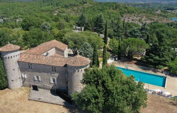 Lou Castel Holiday Home