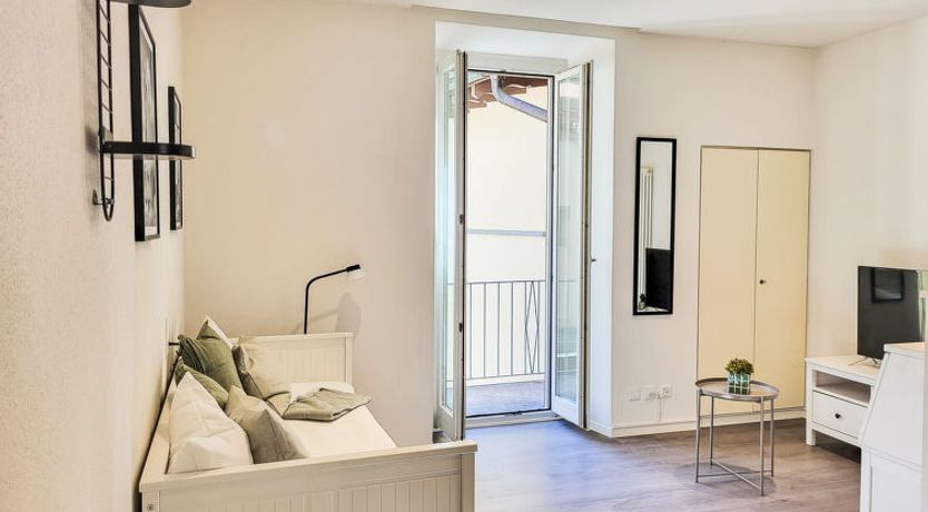 Photo of White Locarno Apt.1