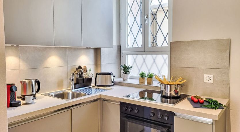 Photo of White Locarno Apt.1