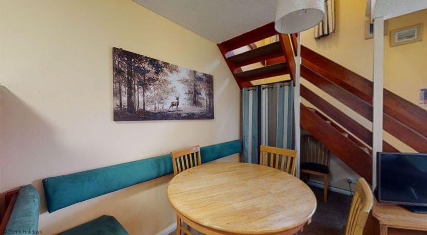 Photo of 11 Strawberry Hill, Tolroy Manor