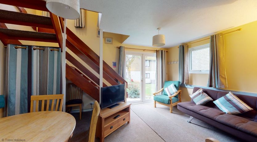 Photo of 11 Strawberry Hill, Tolroy Manor