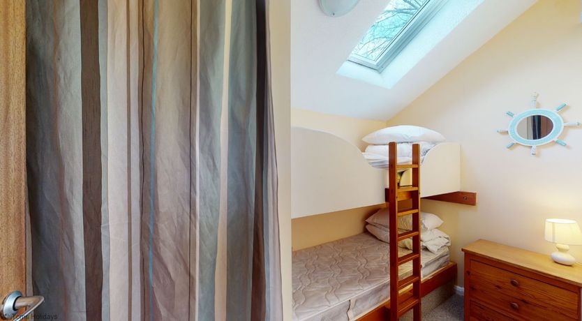 Photo of 11 Strawberry Hill, Tolroy Manor