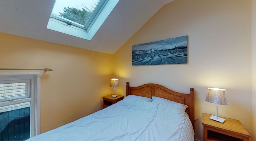 Photo of 11 Strawberry Hill, Tolroy Manor