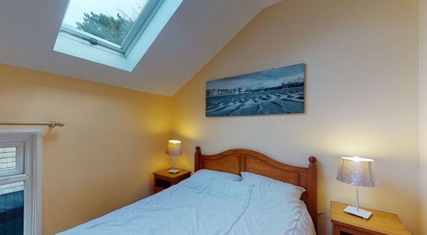 Photo of 11 Strawberry Hill, Tolroy Manor