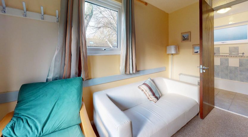 Photo of 11 Strawberry Hill, Tolroy Manor