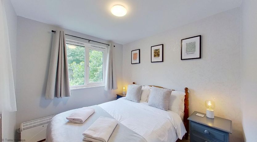 Photo of 34 Strawberry Hill, Tolroy Manor