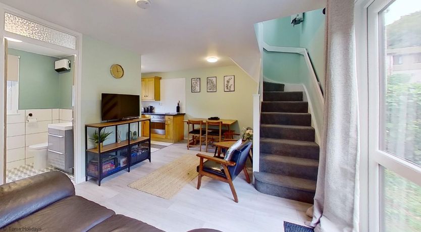 Photo of 34 Strawberry Hill, Tolroy Manor