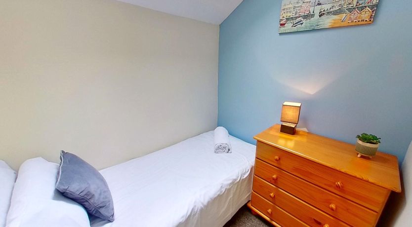 Photo of 06 Strawberry Hill, Tolroy Manor