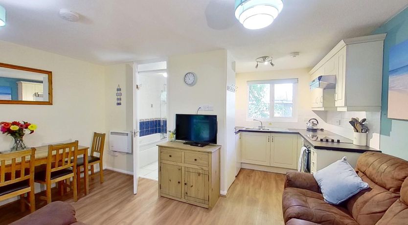 Photo of 06 Strawberry Hill, Tolroy Manor