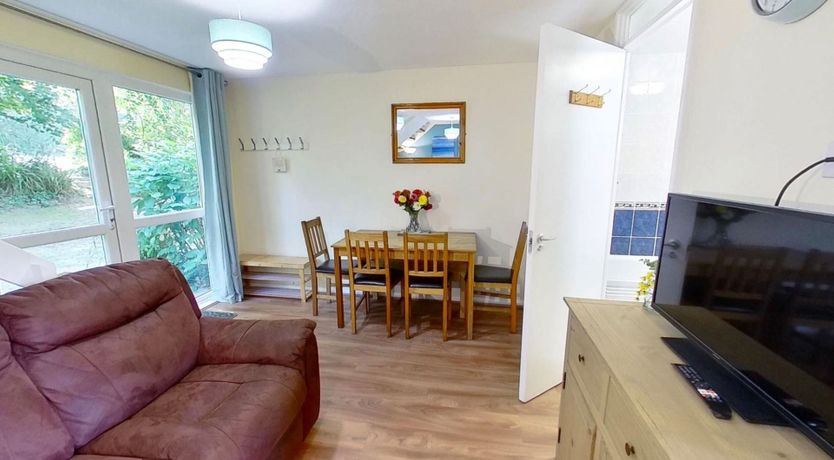 Photo of 06 Strawberry Hill, Tolroy Manor