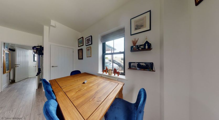 Photo of 05 Queensway Gardens, Hayle