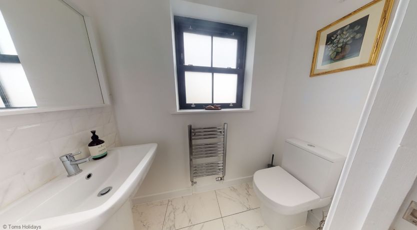 Photo of 05 Queensway Gardens, Hayle