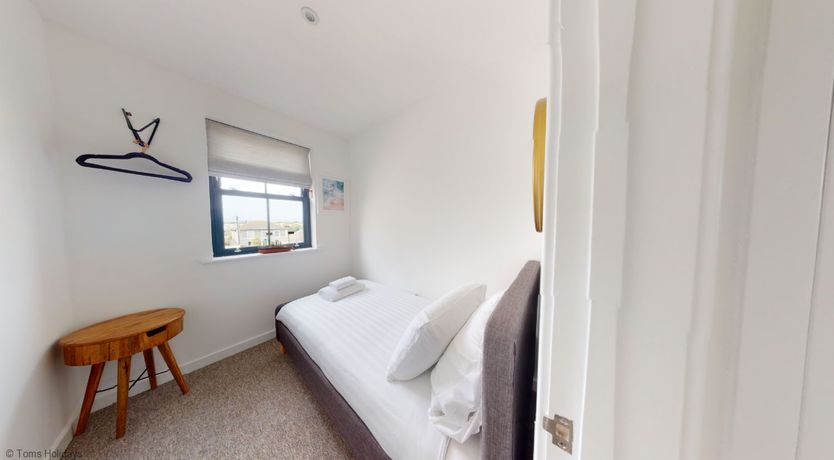 Photo of 05 Queensway Gardens, Hayle