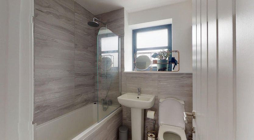 Photo of 05 Queensway Gardens, Hayle