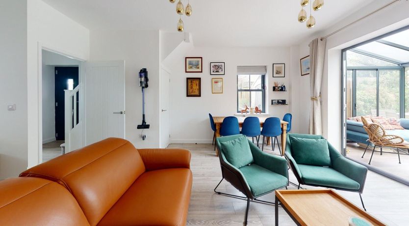 Photo of 05 Queensway Gardens, Hayle