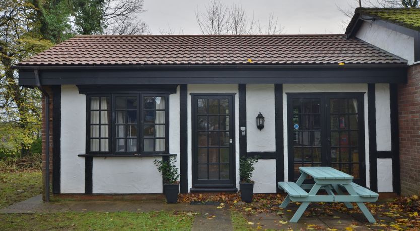 Photo of 01 Tudor Court, Tolroy Manor