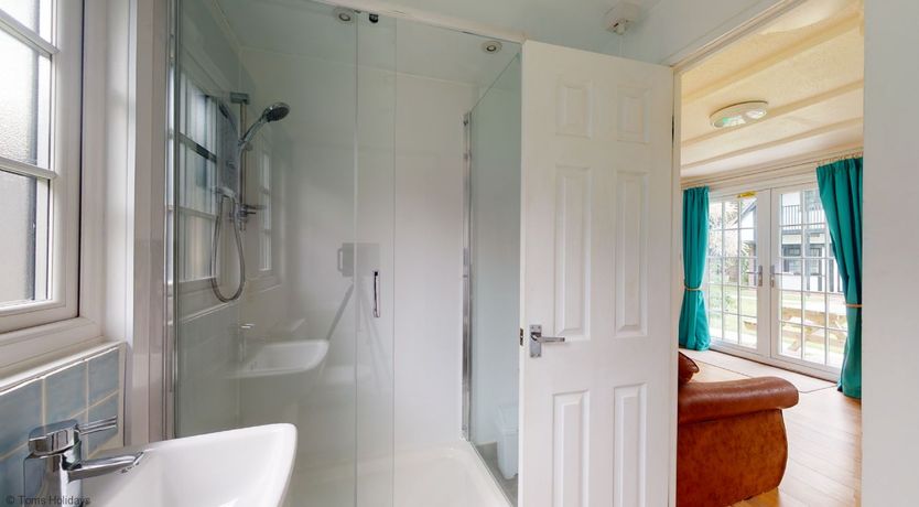 Photo of 31 Tudor Court, Tolroy Manor