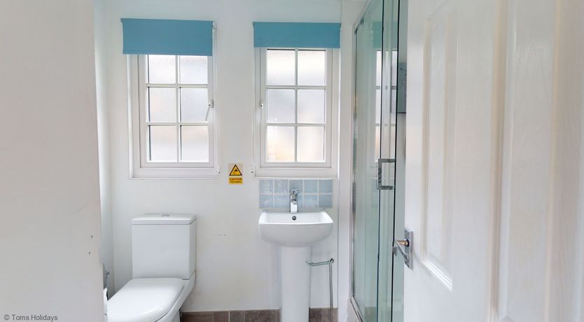 Photo of 31 Tudor Court, Tolroy Manor