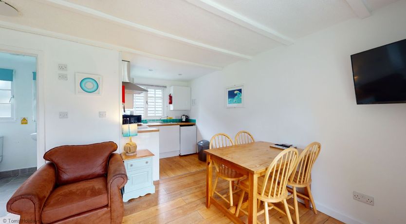 Photo of 31 Tudor Court, Tolroy Manor