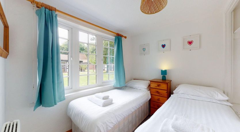 Photo of 31 Tudor Court, Tolroy Manor