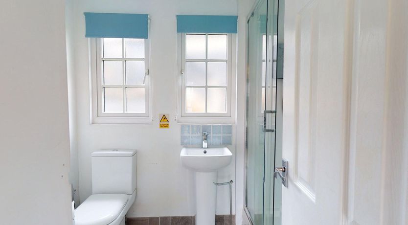 Photo of 31 Tudor Court, Tolroy Manor