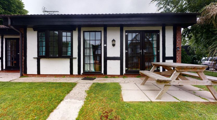 Photo of 31 Tudor Court, Tolroy Manor