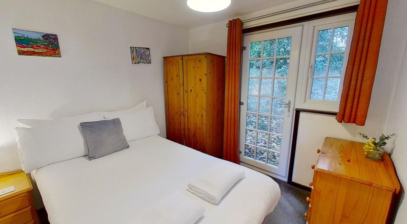 Photo of 14 Tudor Court, Tolroy Manor