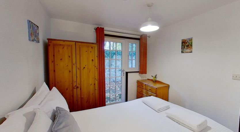 Photo of 14 Tudor Court, Tolroy Manor