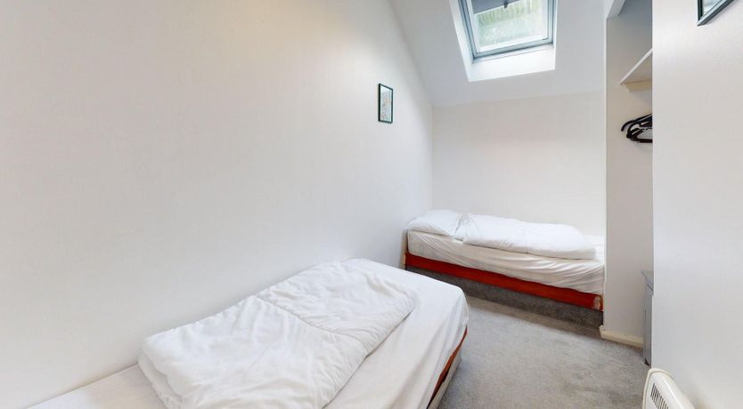 Photo of 26 Strawberry Hill, Tolroy Manor