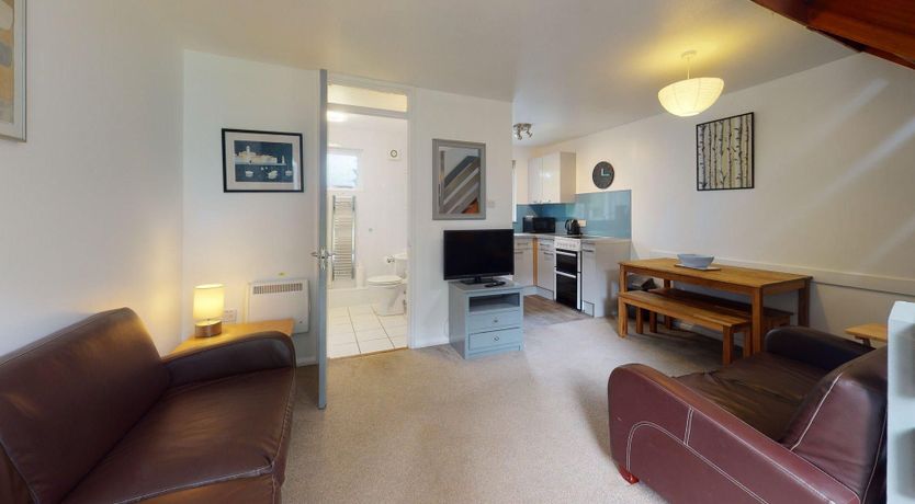 Photo of 26 Strawberry Hill, Tolroy Manor