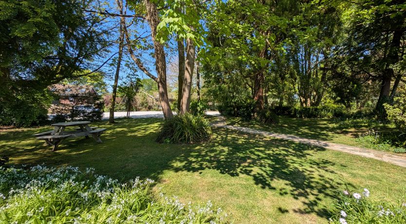 Photo of 26 Strawberry Hill, Tolroy Manor