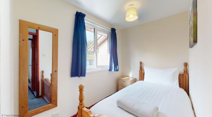 Photo of 39 Strawberry Hill, Tolroy Manor