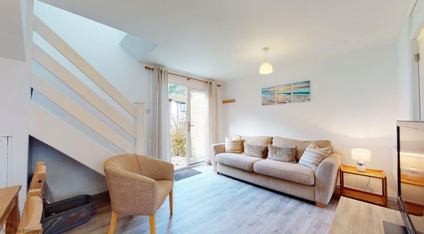 Photo of 39 Strawberry Hill, Tolroy Manor