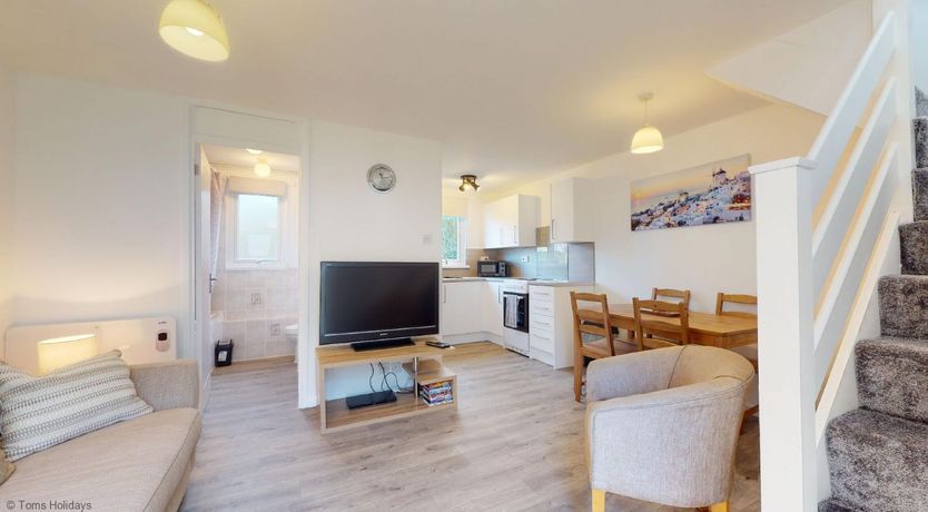 Photo of 39 Strawberry Hill, Tolroy Manor