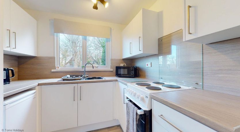 Photo of 39 Strawberry Hill, Tolroy Manor