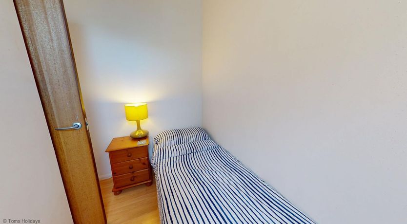 Photo of 10 Strawberry Hill, Tolroy Manor