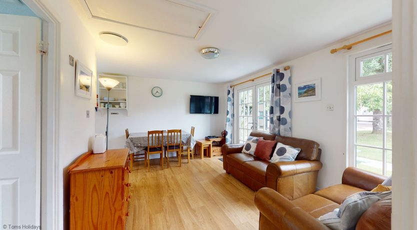 Photo of 28 Tudor Court, Tolroy Manor